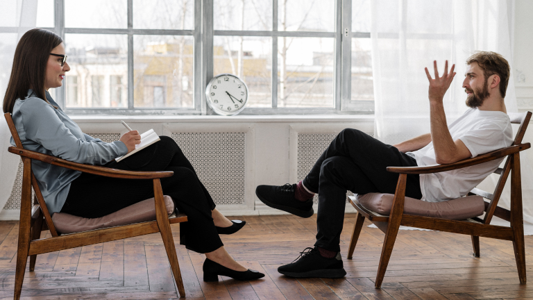 Family Therapy vs Family Coaching Explained