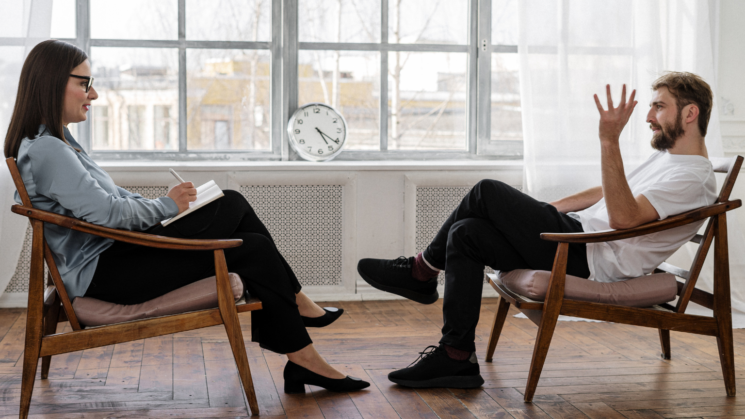 Family Therapy vs Family Coaching Explained